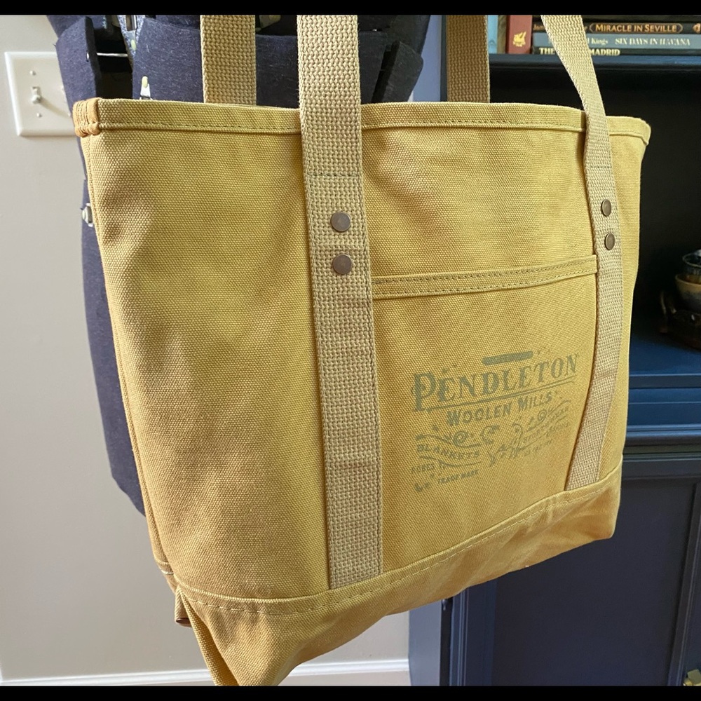 NWOT Pendleton OCHRE Canvas & LEATHER Market Tote w/ Luggage Trolley Sleeve